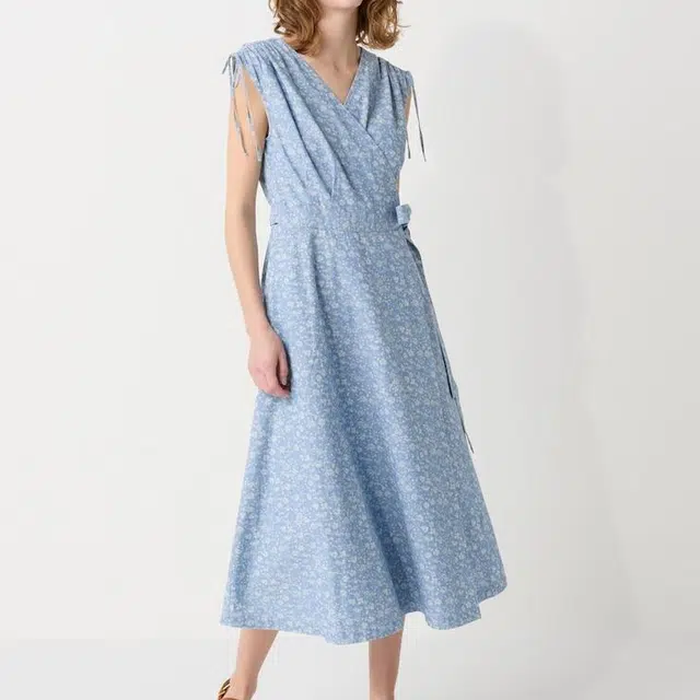 UNIQLO x INES DE LA FRESSANGE SS24 V