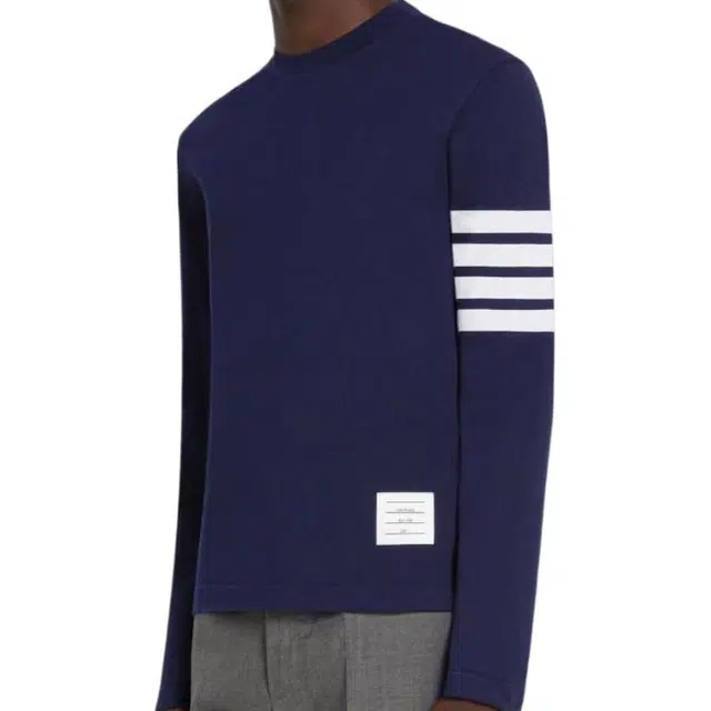 THOM BROWNE T