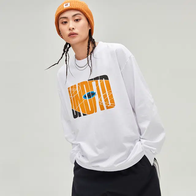 UNDEFEATED SS23 T