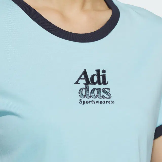 adidas SMALL LOGO T-SHIRT T