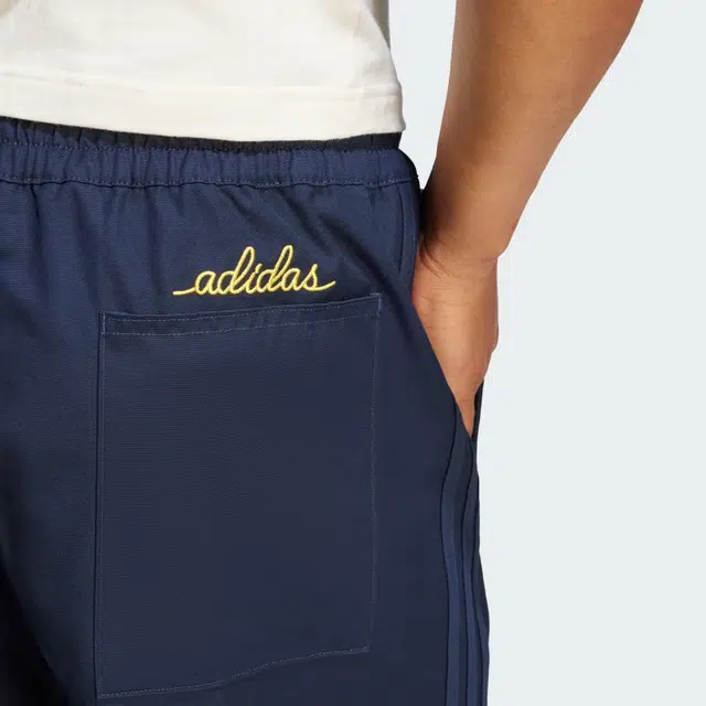 adidas originals Nice Chino Pants Logo