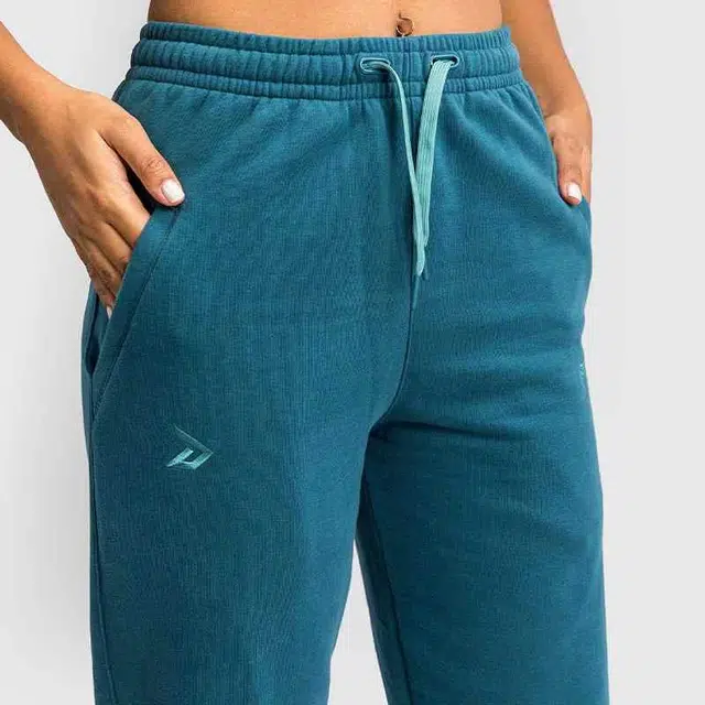 VENUM x Demi SS25