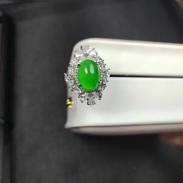 识恩 冰绿蜜恋简约精致轻奢复古国风气质优雅小众清冷高级感温婉细腻 玉髓 戒指 女款