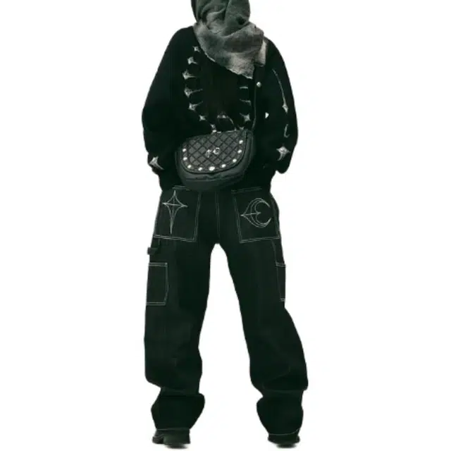 THUG CLUB FW25 FW25 TC Bone Knit Cardigan logo