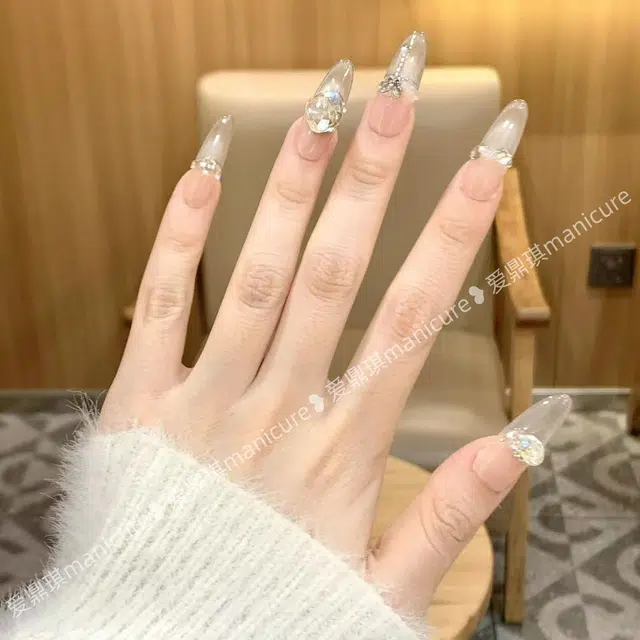 爱鼎琪 融雪之时 手工美甲显白高级冰透猫眼蓝微笑法式轻奢碎钻  椭圆尖型裸色渐变 纯欲