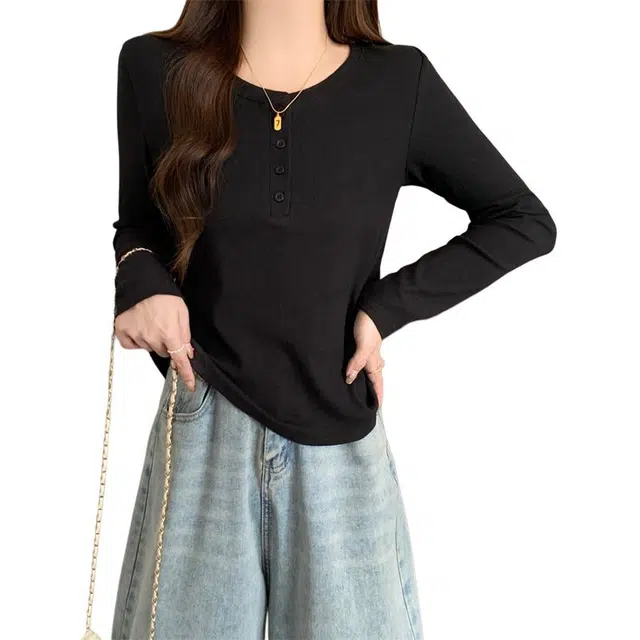Kiki Clothing Boutique mm T