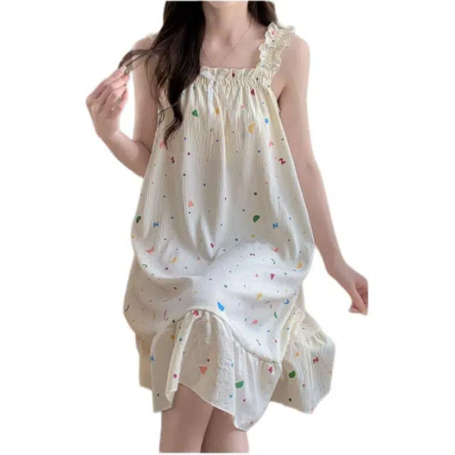 浮光岛屿 简约柔软冰丝凉感时尚可爱高级感带胸垫吊带家居服舒适亲肤透气可外穿宽松休闲夏季睡裙 女款