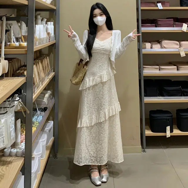 古莲菲 时尚舒适长袖上衣气质百搭裙子裙装套装 女款 白色+杏色