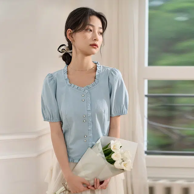 茵曼 纯色单排两粒扣方领短袖衬衫 女款
