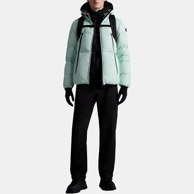 Moncler FW22 logo