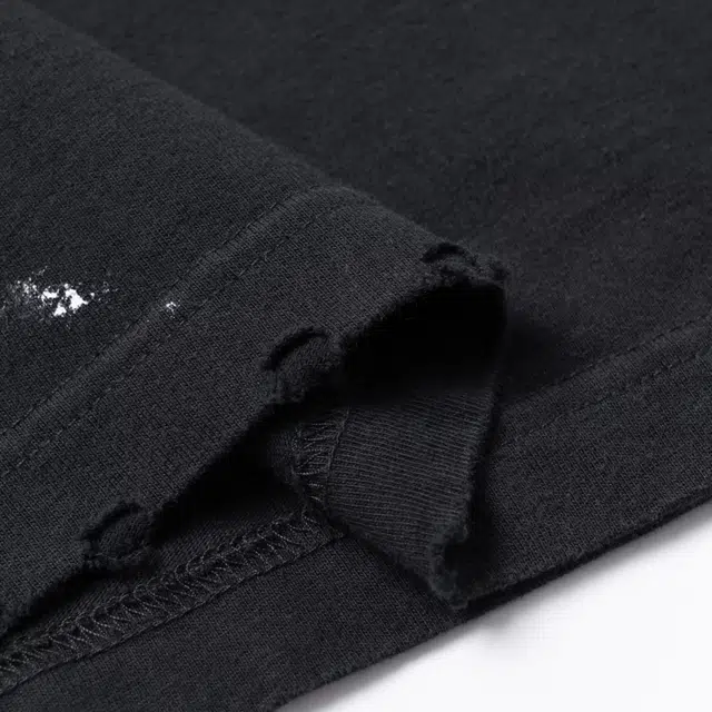 Balenciaga FW22 T