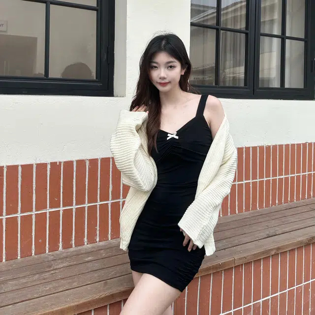 九条喵 纯色针织开衫包臀短款吊带连衣裙套装制服 女款