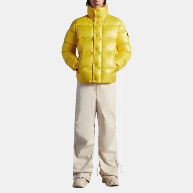 Moncler FW22 DervoxLogo