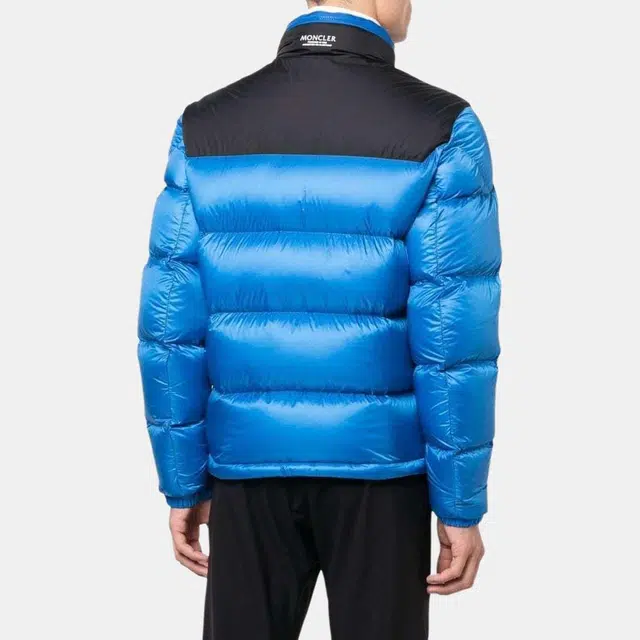 Moncler FW22 Logo