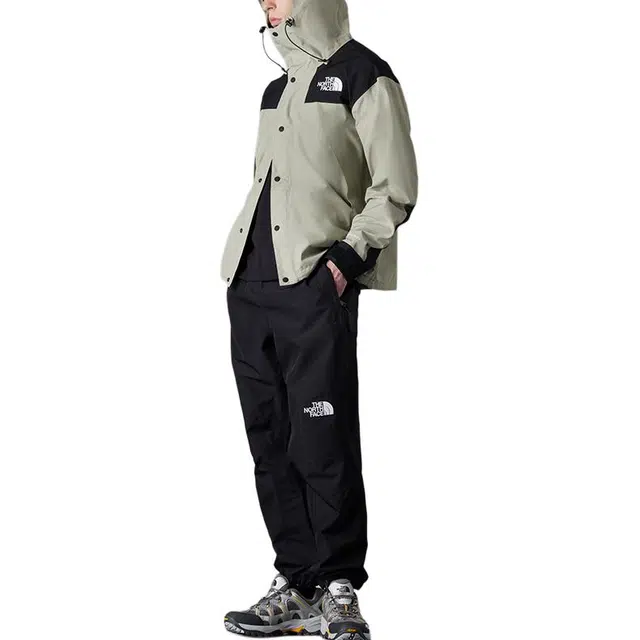 THE NORTH FACE UE GORETEX logo