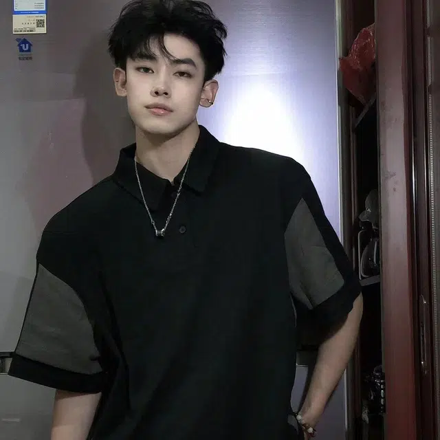 HIPHOPPUNKS T