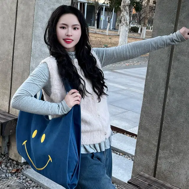 Lee SMILEY Tote