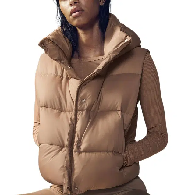 alo yoga GOLD RUSH PUFFER VEST
