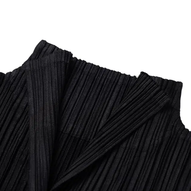 PLEATS PLEASE ISSEY MIYAKE FW22