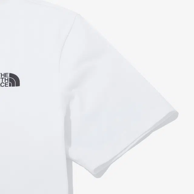 THE NORTH FACE Logo T