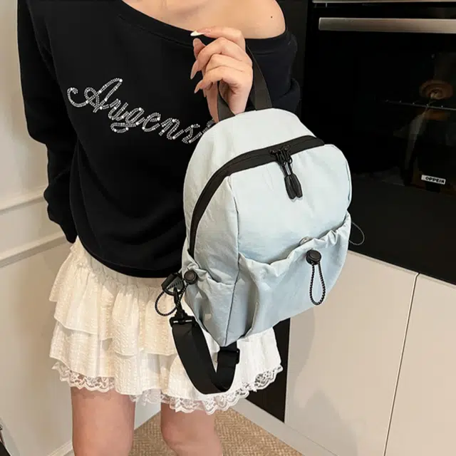 茵初 轻便防水多口袋中性风通勤旅行 布料 单肩包 常规 男女同款情侣款 多色