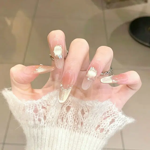爱鼎琪 纸醉金迷纯手工猫眼珍珠温柔显白春夏  穿戴甲 杏仁裸色腮红晕染