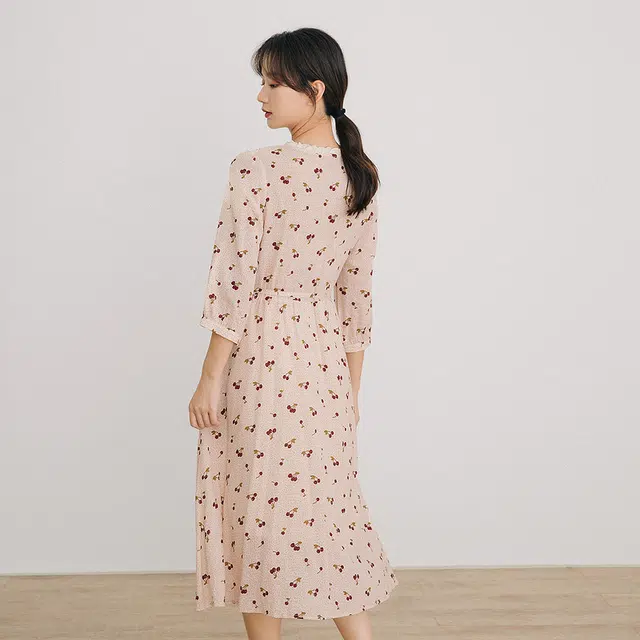 茵曼 樱桃印花立领短袖连衣裙 女款 杏粉