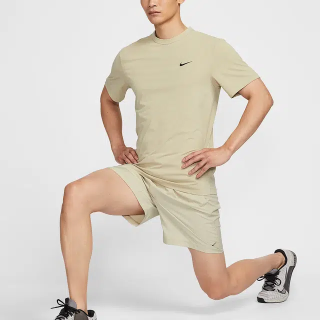 Nike DRI-FIT UVHYVERSE SS25 Swoosh T