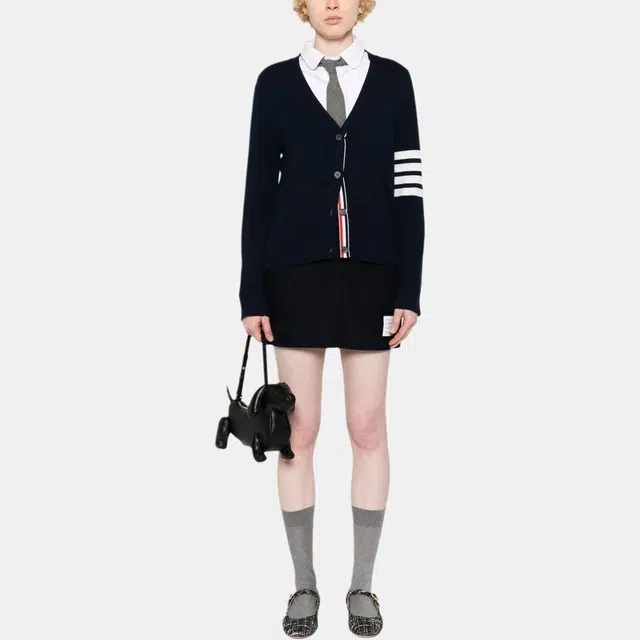 THOM BROWNE LogoV