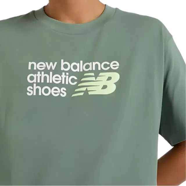 New Balance AthleticsPremiumRelaxedChestLogoT