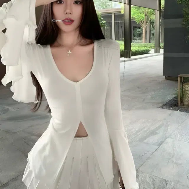 秀黛 修身显瘦设计感纯色常规长袖通勤风打底衣 女款