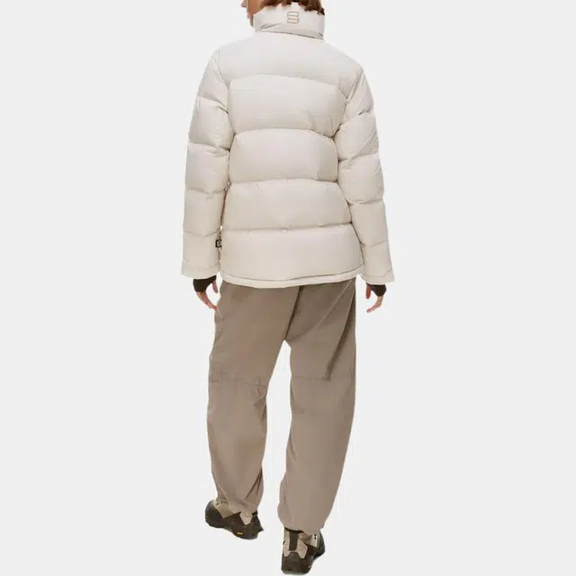 Aritzia Super Puff cliMATTE