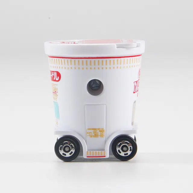 TAKARA TOMY