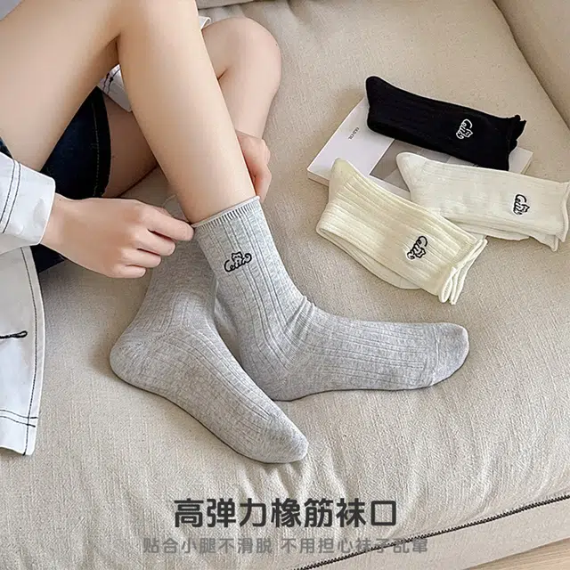 十三日季 刺绣泡泡袜夏季卡通动漫简约中筒袜 女款