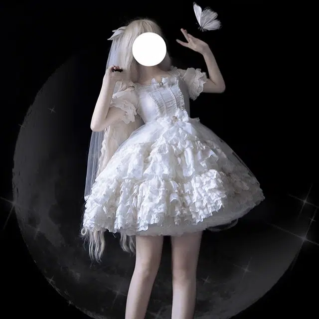 豹了个猫 法式高级感纯色修身方领短款短袖连衣裙 女款 白色
