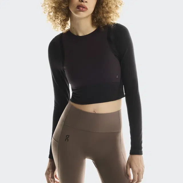 On Studio Knit T