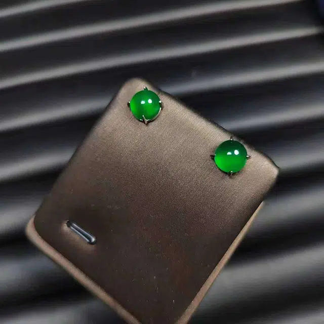 识恩 简约精致轻奢复古国风气质优雅小众清冷高级感温婉细腻#好运 玉髓 耳钉 男女同款情侣款