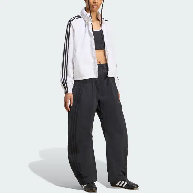 adidas originals ADICOLOR SS25 WOVEN WINDBREAKER logo