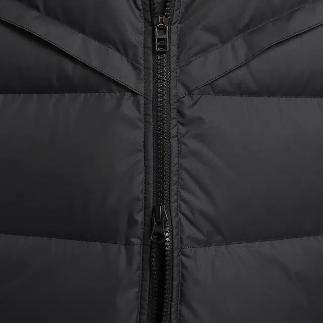 Nike Storm-FIT Windrunner