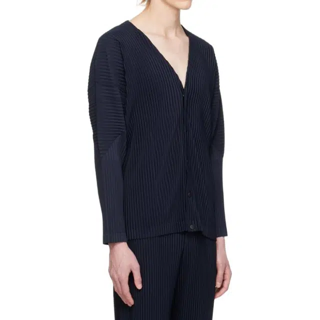 ISSEY MIYAKE V
