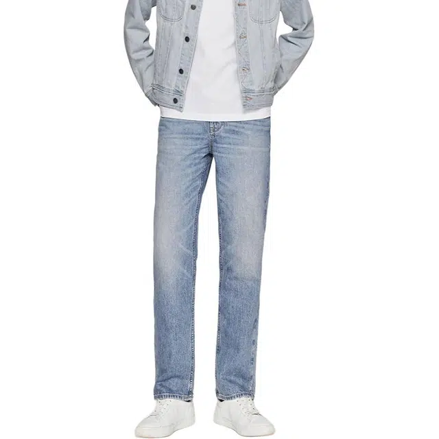 Lee