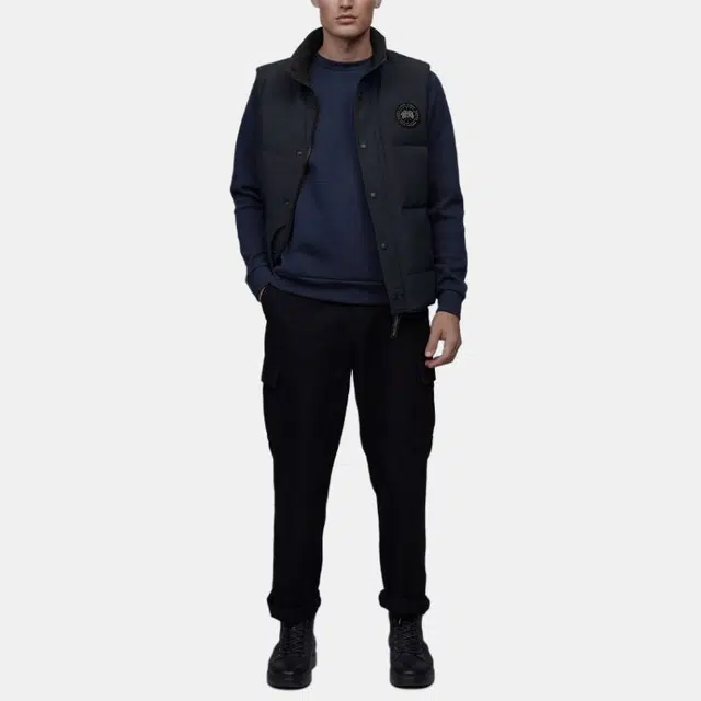 Canada Goose Garson Logo