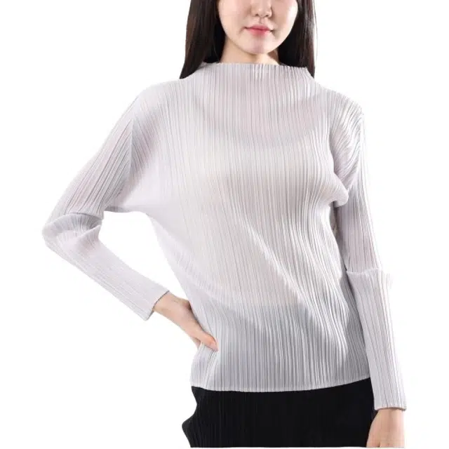 PLEATS PLEASE ISSEY MIYAKE T