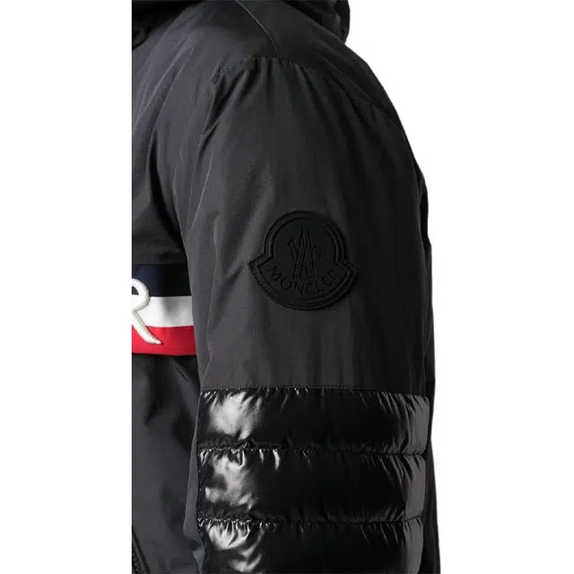 Moncler SS21 Logo