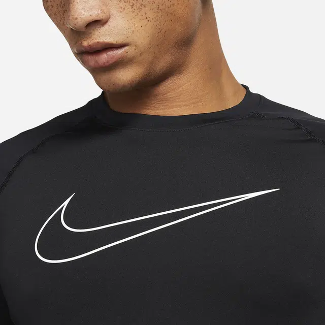 Nike Pro Dri-FIT logoT