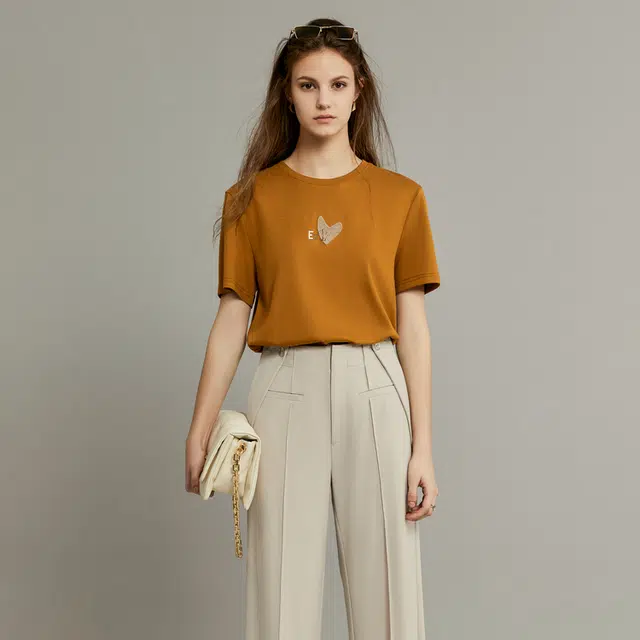 ELLE T