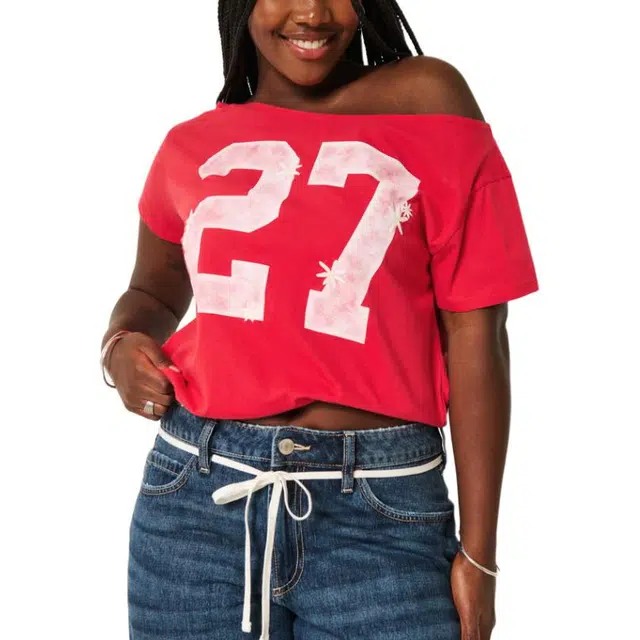 Hollister T