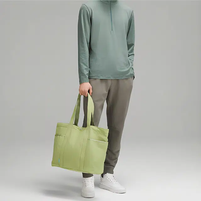 lululemon Daily 20L Logo Tote