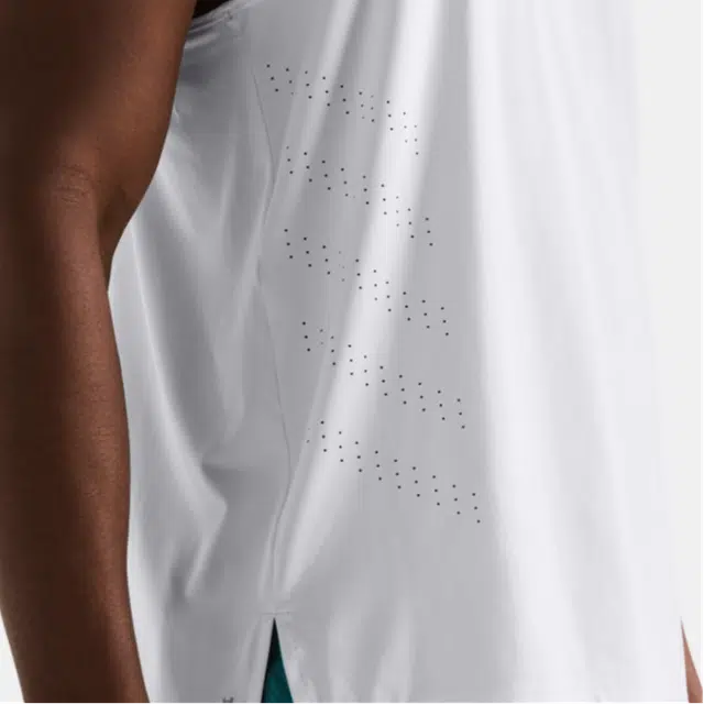 Under Armour UA Launch Elite logo