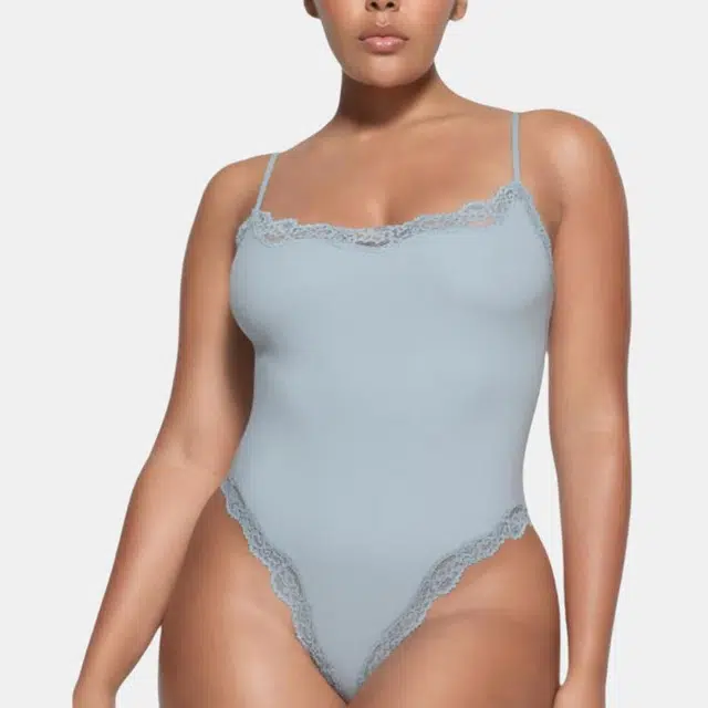 SKIMS FITS EVERYBODY LACE CAMI BODYSUIT DENIM
